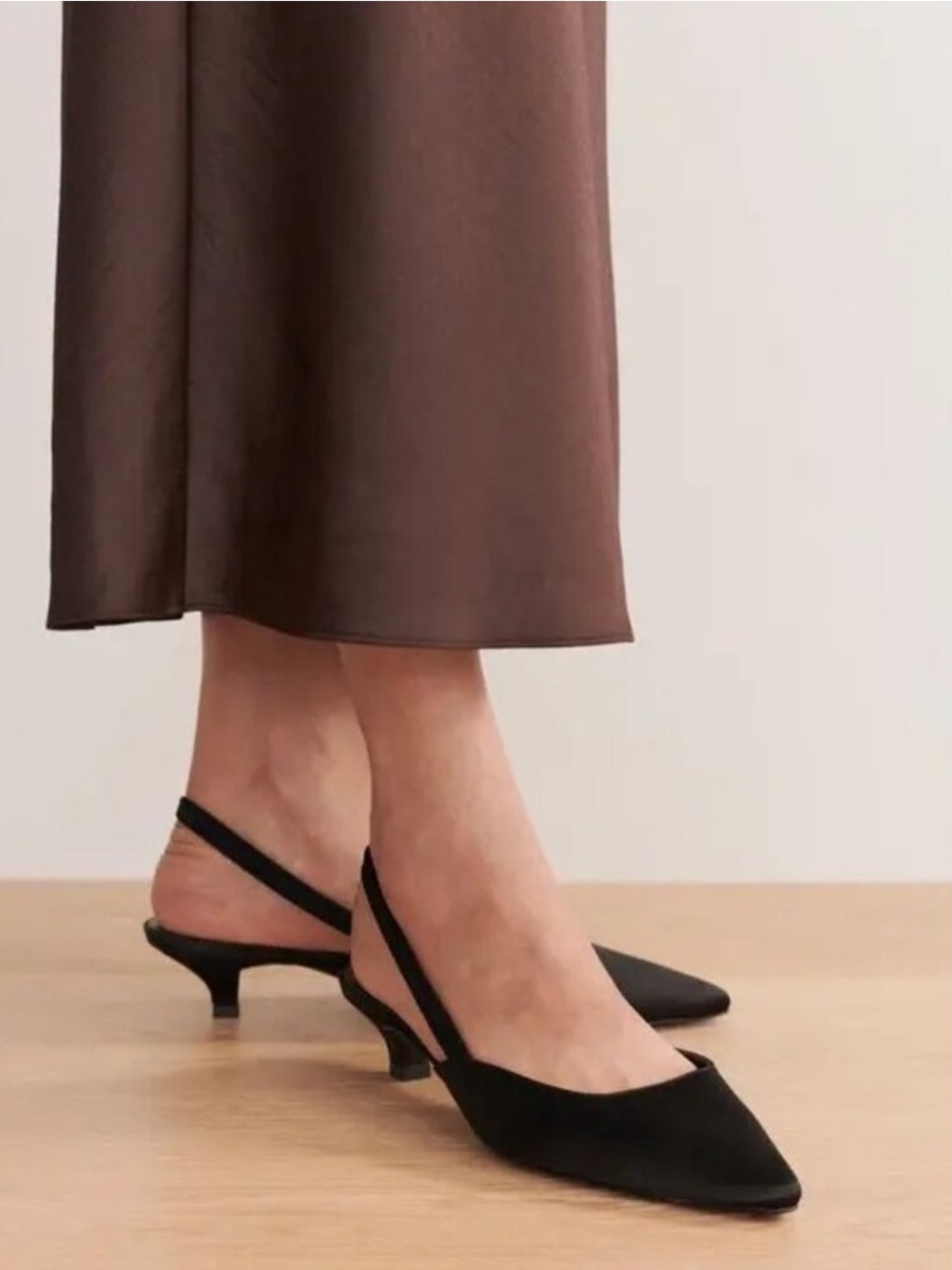 NEW Jenni Kayne Black Satin Kitten Heels Pointed Toe Slingback Size 38 US 8